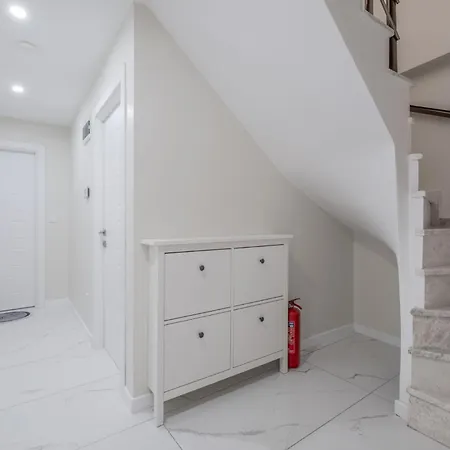 Sea View Duplex W Terrace In Goldenhorn アパート *