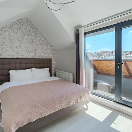 Sea View Duplex W Terrace In Goldenhorn Apartment *